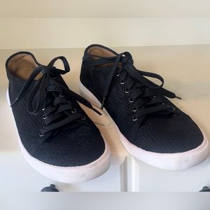 Susina Women’s Black Lace Up Sneakers Size 10